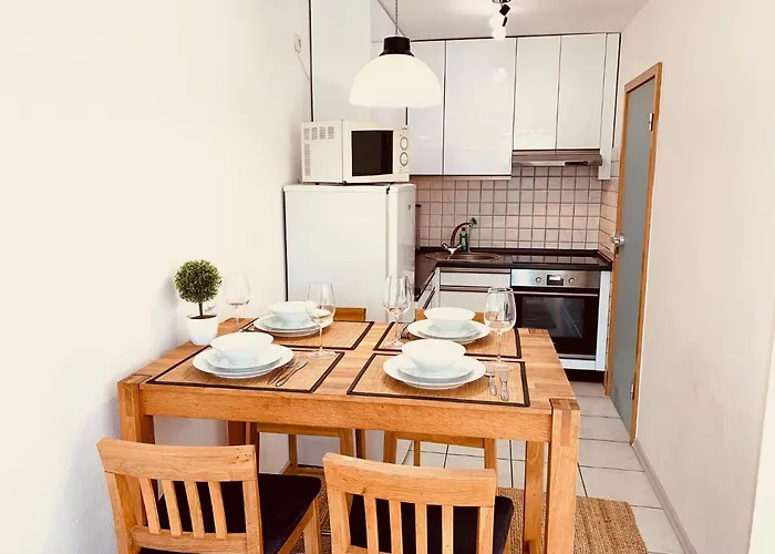 Moderne Ferienwohnung Mit Herrlicher Fernsicht アパート ツヴィーゼル